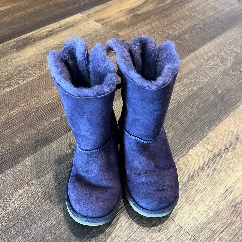 UGG boots womens size 5 vibrant purple with satin bows on back very warm